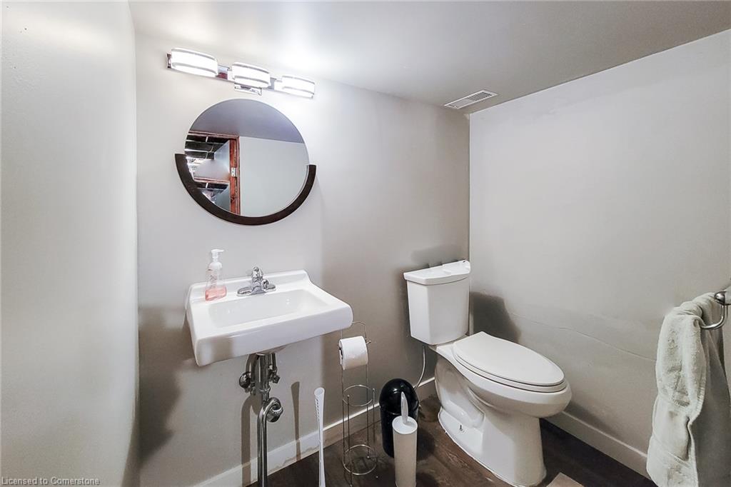 20 Connaught Avenue N Property Photo 49