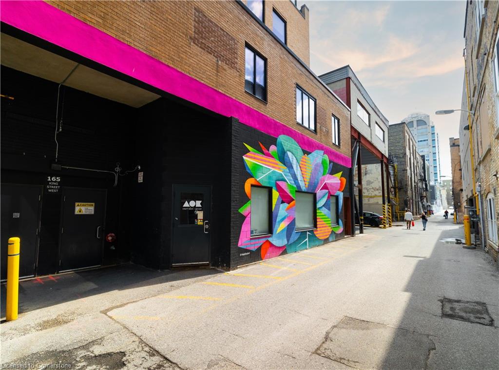 165 King Street W Property Photo 1
