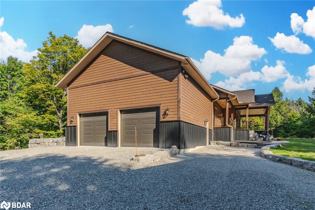 4571 Aspdin Road Property Photo 3