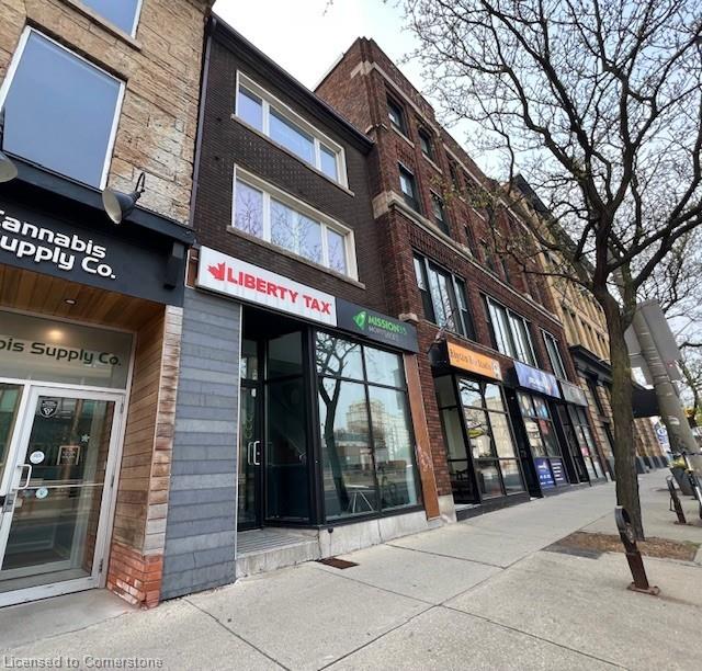 59 John Street S Property Photo 3