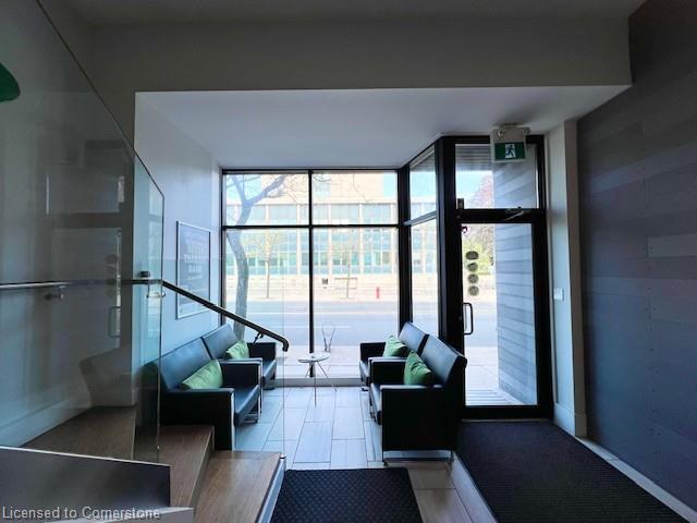 59 John Street S Property Photo 6