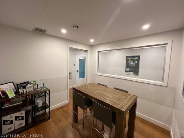 59 John Street S Property Photo 10