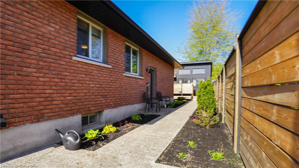 45 Bond Street Property Photo 2