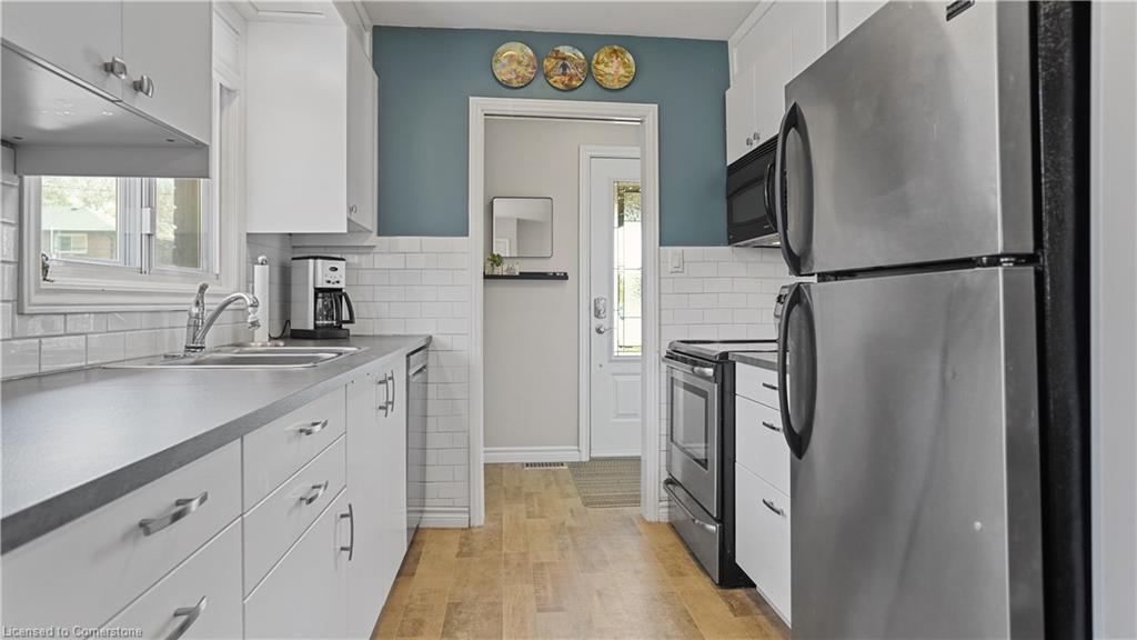 45 Bond Street Property Photo 9