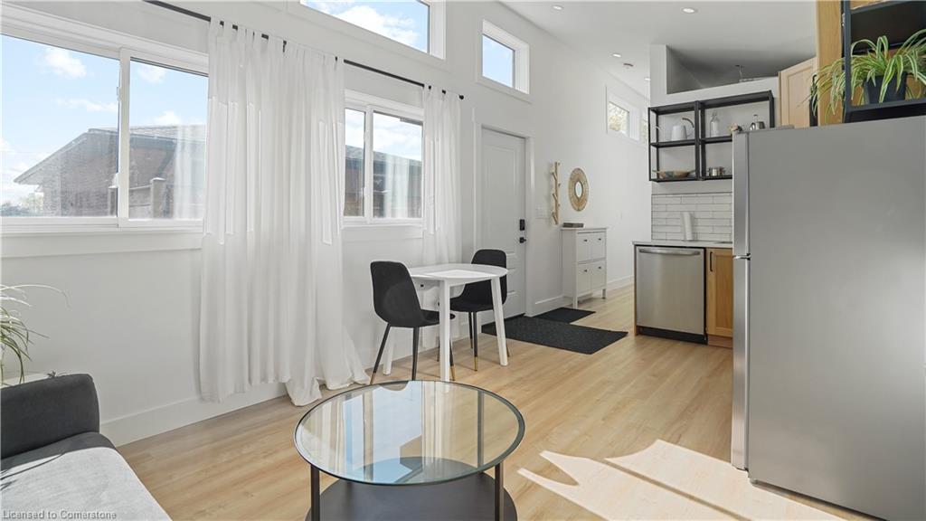 45 Bond Street Property Photo 23