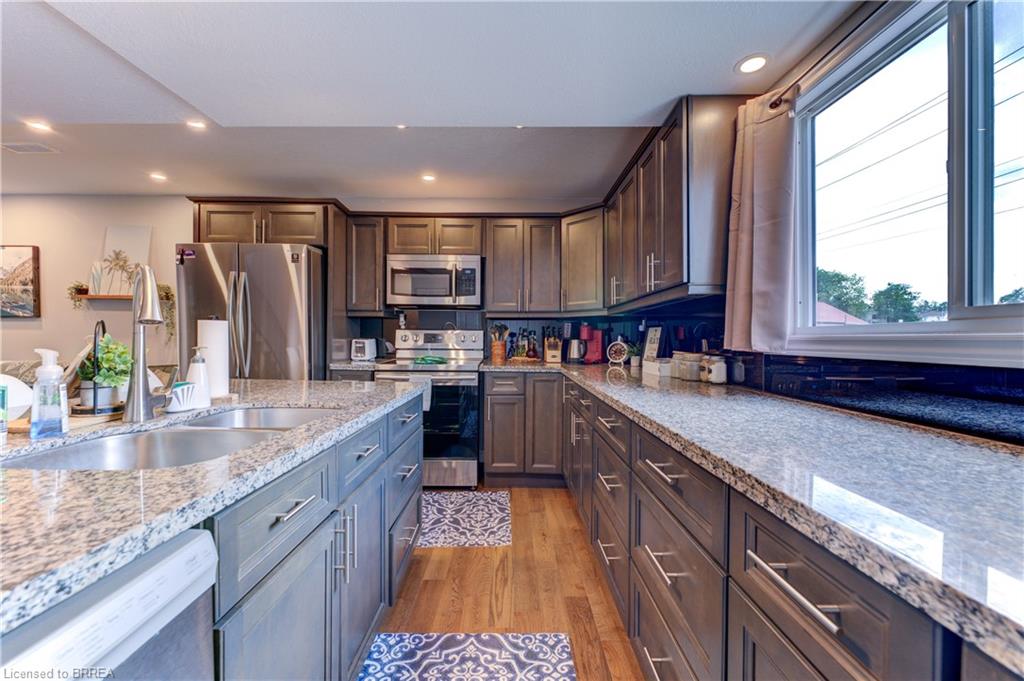 52 River Drive Property Photo 18