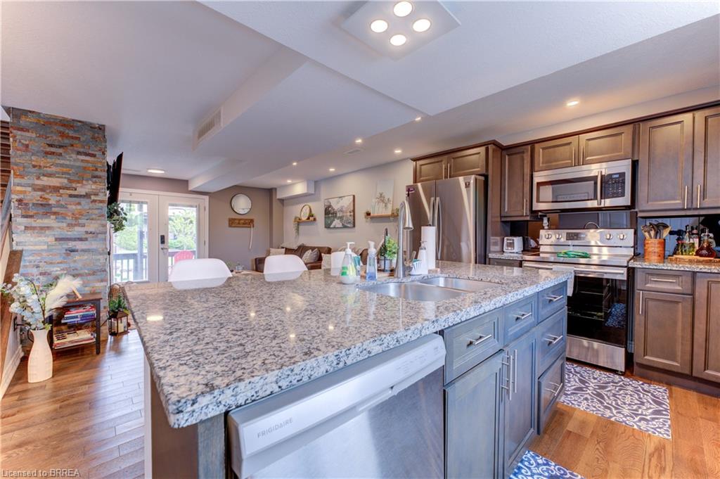 52 River Drive Property Photo 19