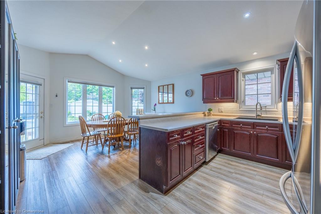 6 Viola Court Property Photo 9
