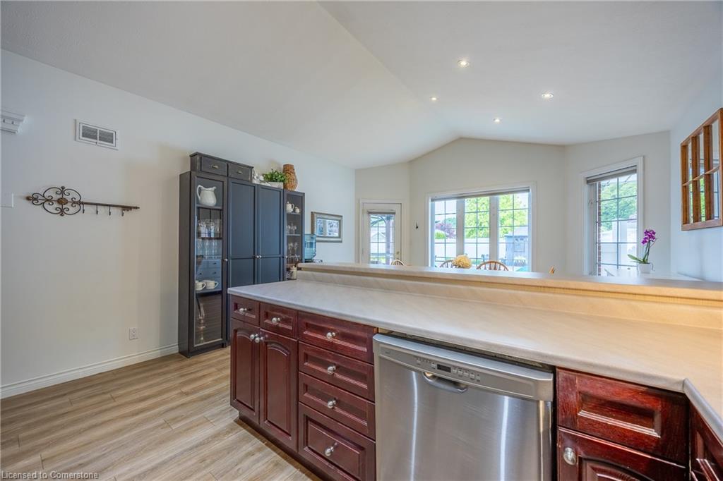 6 Viola Court Property Photo 11