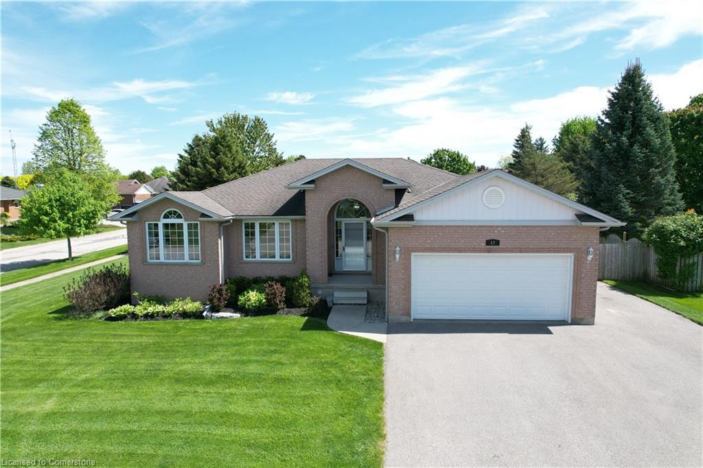 17 St Boniface Drive Property Photo 1