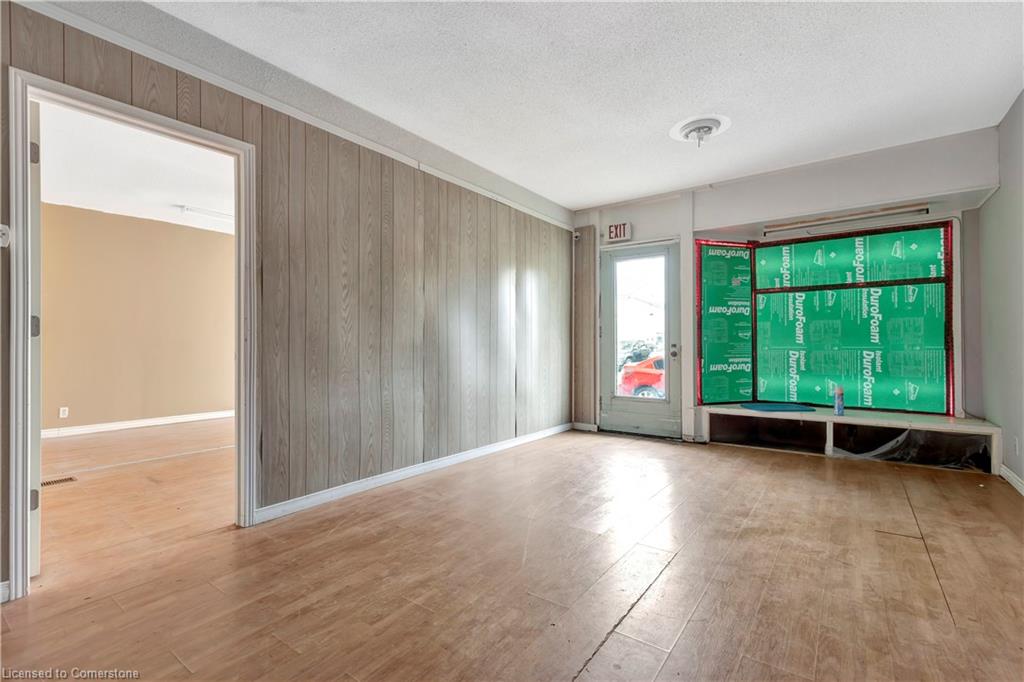 4528 Bridge Street Property Photo 8
