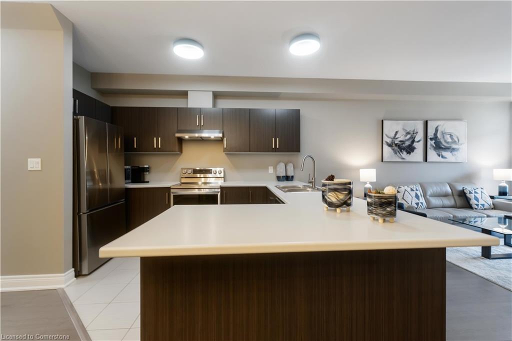 447 Viking Street Property Photo 12