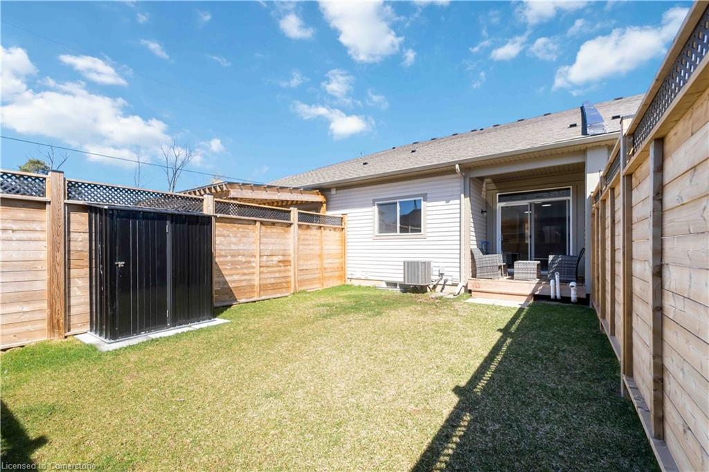 447 Viking Street Property Photo 35