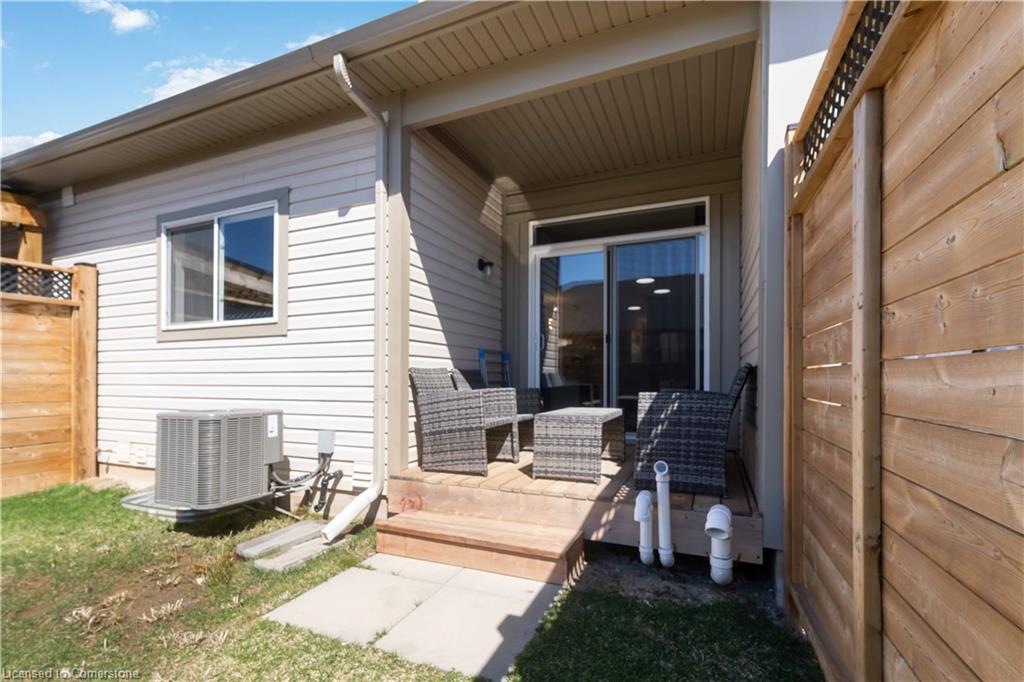 447 Viking Street Property Photo 38
