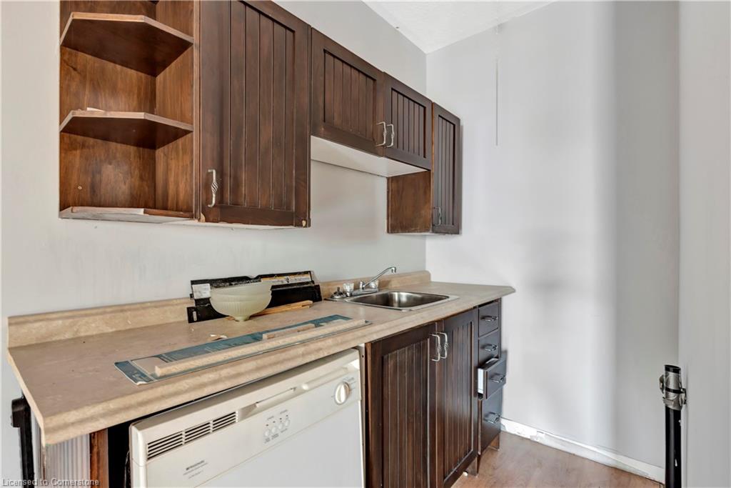 4528 Bridge Street Property Photo 10