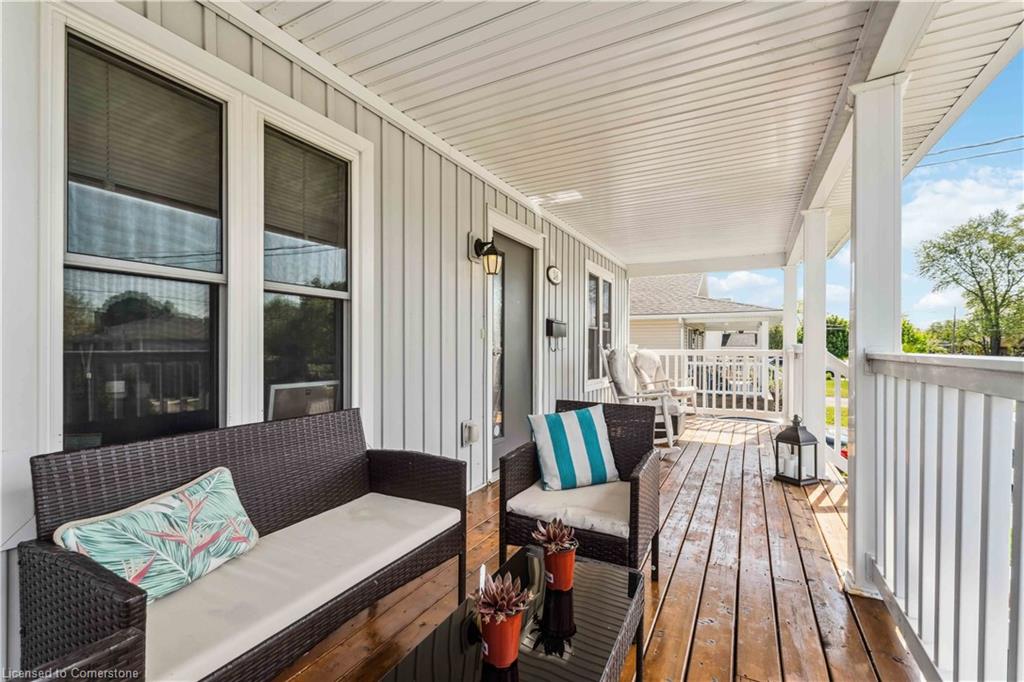 246 Martin Street Property Photo 4