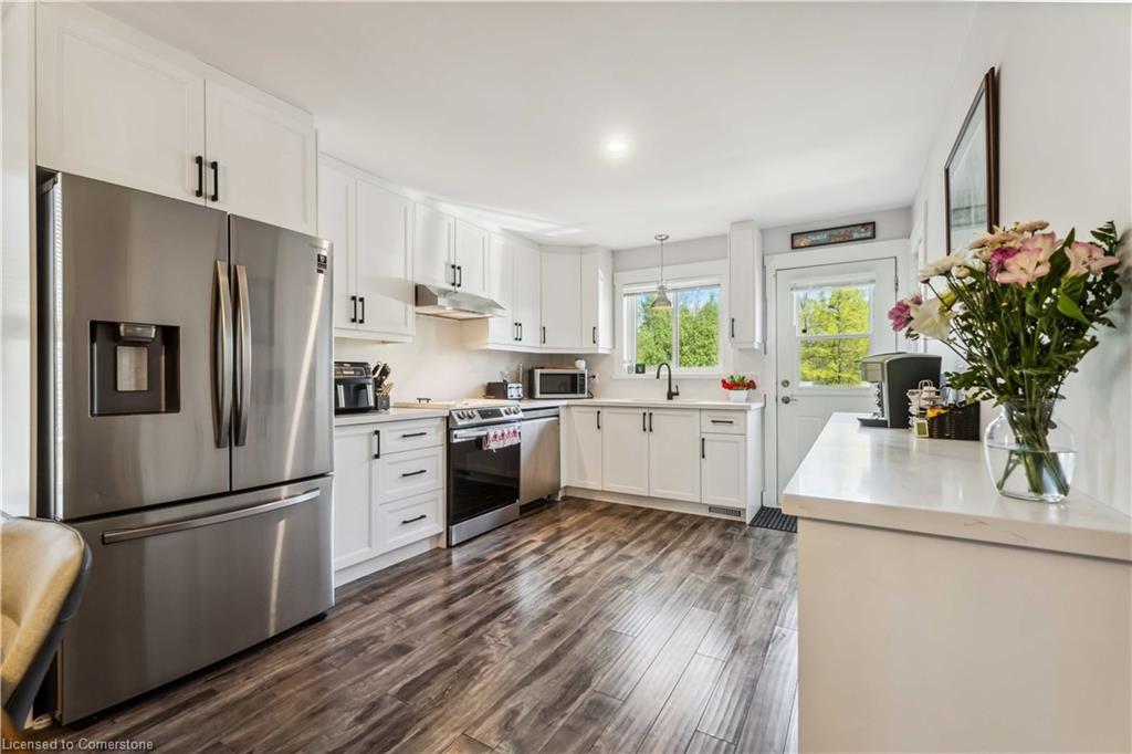 246 Martin Street Property Photo 16