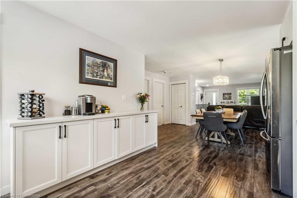 246 Martin Street Property Photo 19
