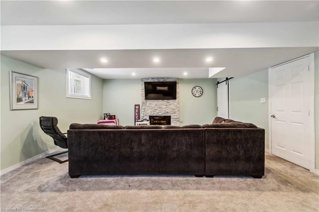246 Martin Street Property Photo 30