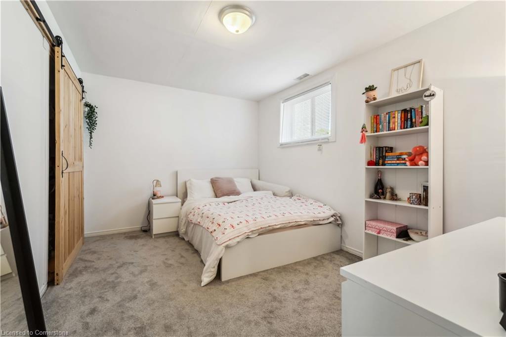 246 Martin Street Property Photo 32
