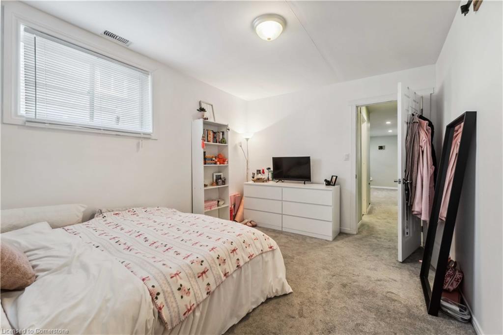 246 Martin Street Property Photo 33