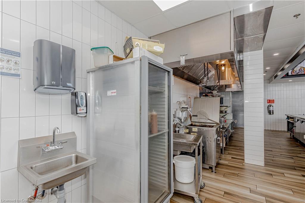 263 Northfield Drive E Property Photo 24
