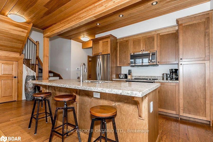 1b-1841 Muskoka Road 118 Road W Property Photo 6