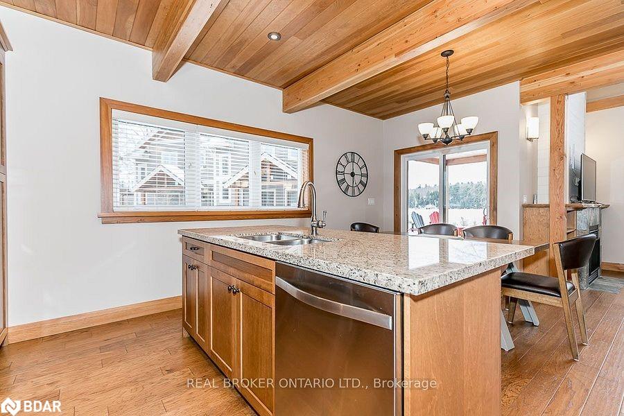 1b-1841 Muskoka Road 118 Road W Property Photo 8