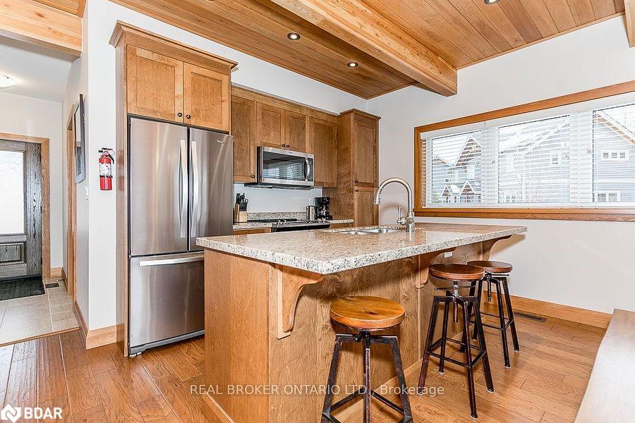 1b-1841 Muskoka Road 118 Road W Property Photo 9