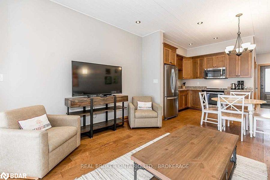 2b-1841 Muskoka Road 118 Road W Property Photo 10