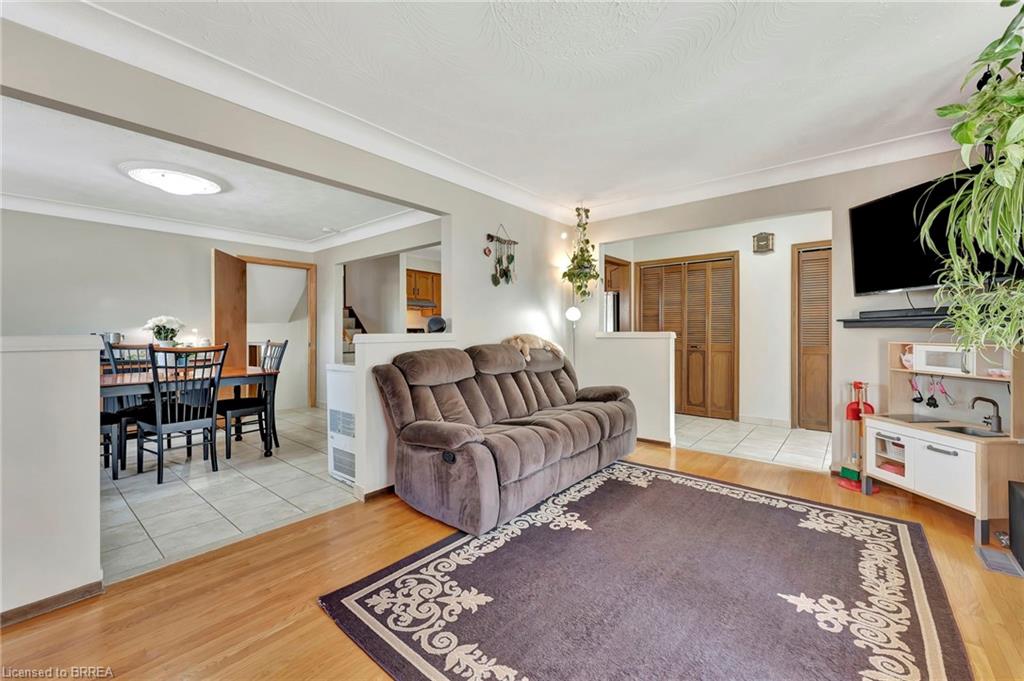 18 Sprucehill Drive Property Photo 8