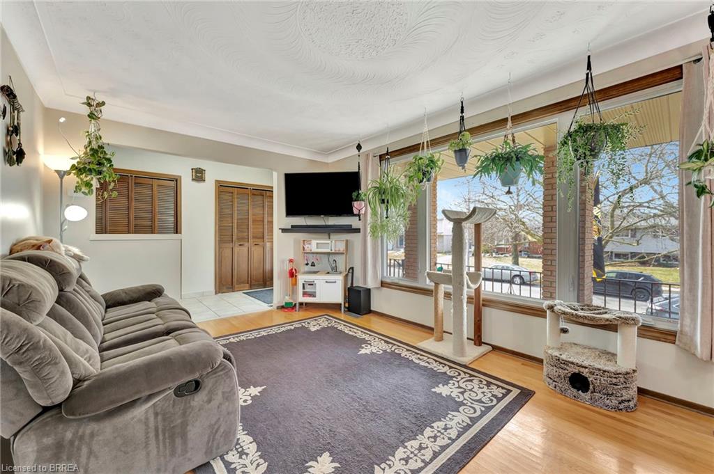 18 Sprucehill Drive Property Photo 9