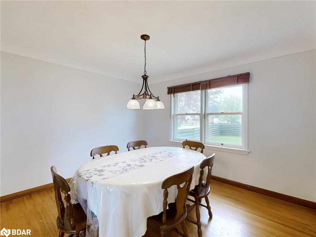 124 Mcelroy Road E Property Photo 8