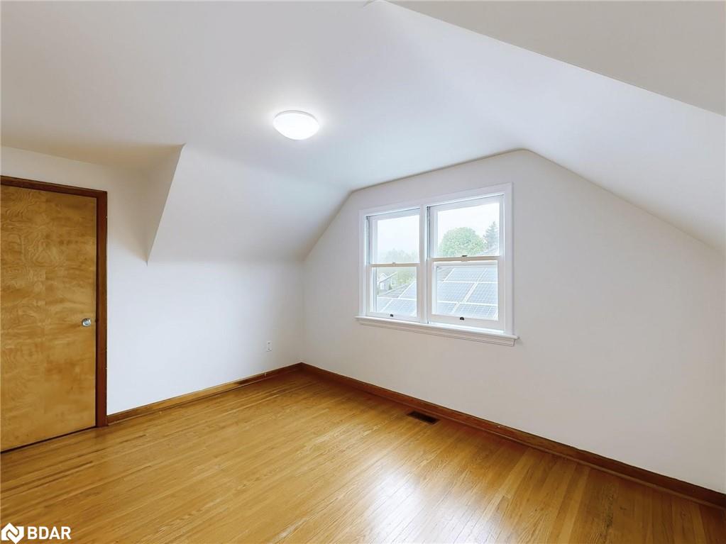 124 Mcelroy Road E Property Photo 16