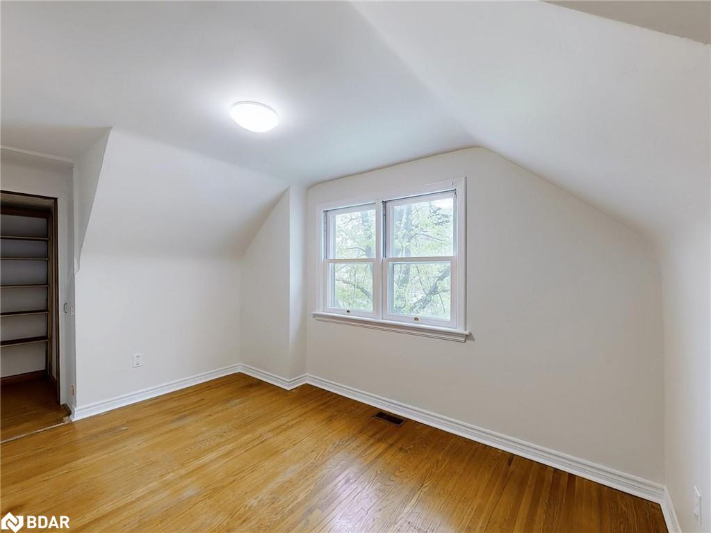 124 Mcelroy Road E Property Photo 19