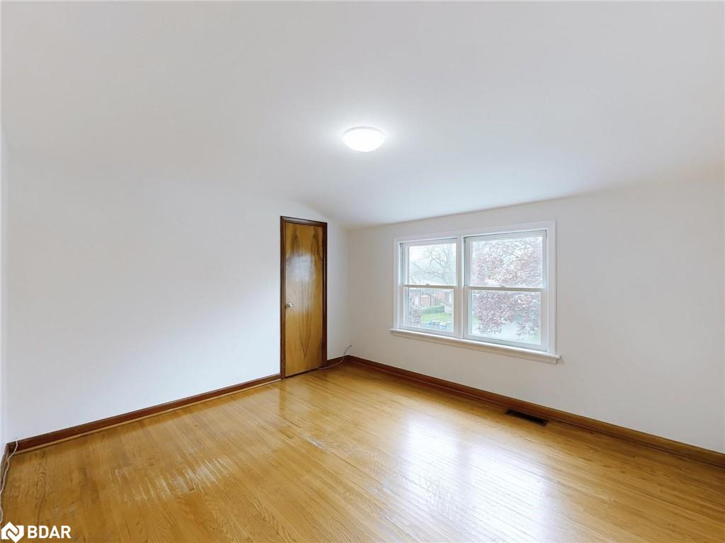 124 Mcelroy Road E Property Photo 23
