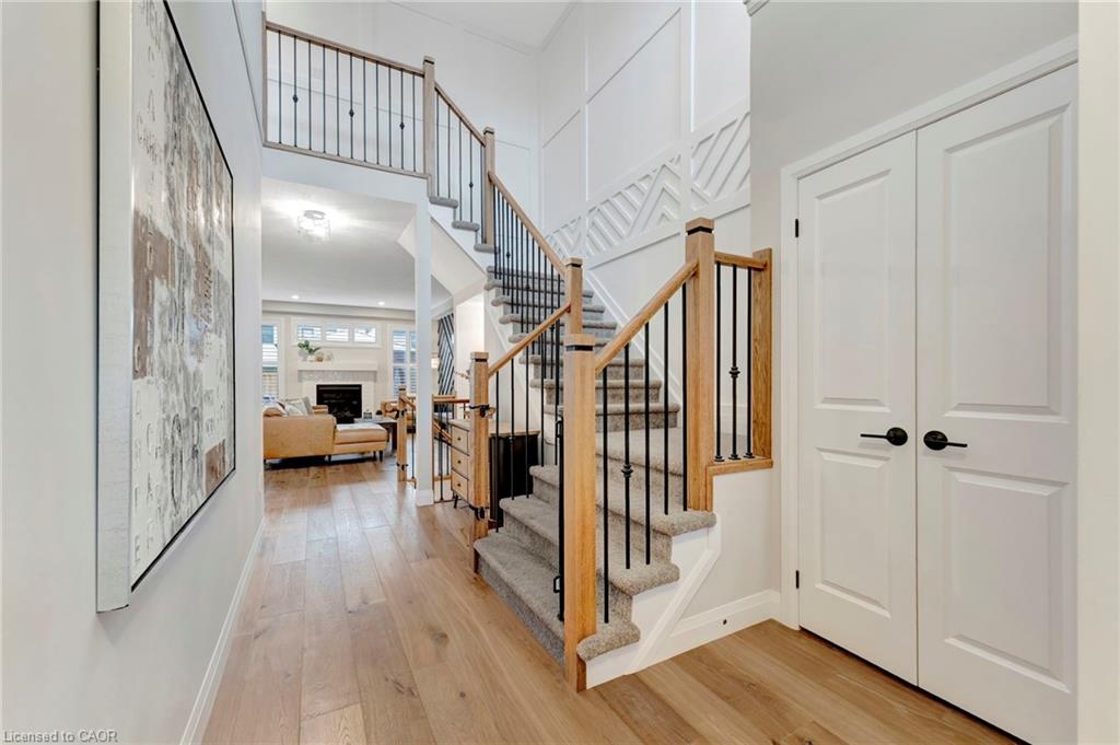 27 Queensgate Crescent Property Photo 4