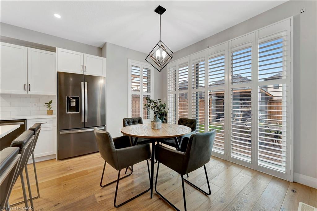 27 Queensgate Crescent Property Photo 15