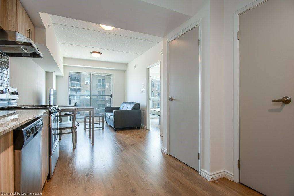G202-275 Larch Street Property Photo 9