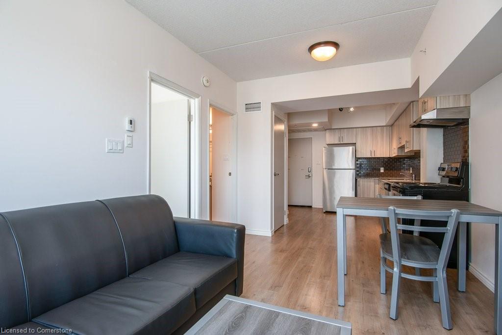 G202-275 Larch Street Property Photo 15