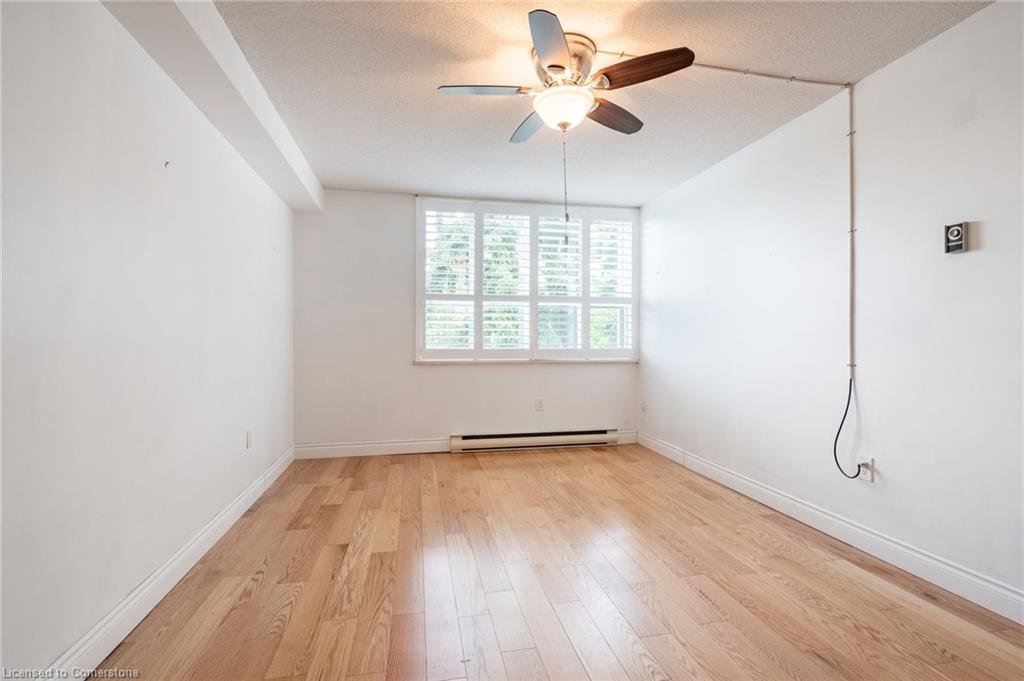 305-28 Robinson Street N Property Photo 28