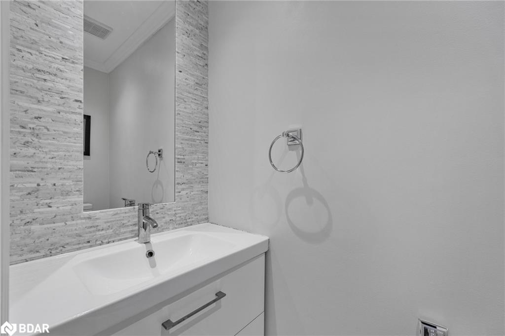 85 Elizabeth Street Property Photo 7