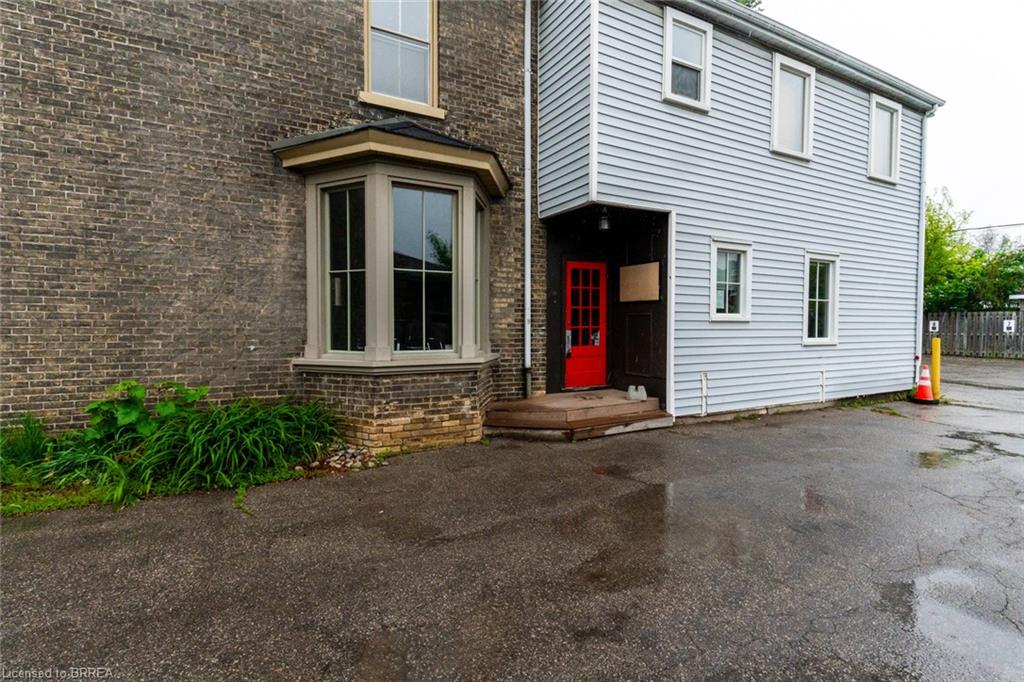 199 Brant Avenue Property Photo 13