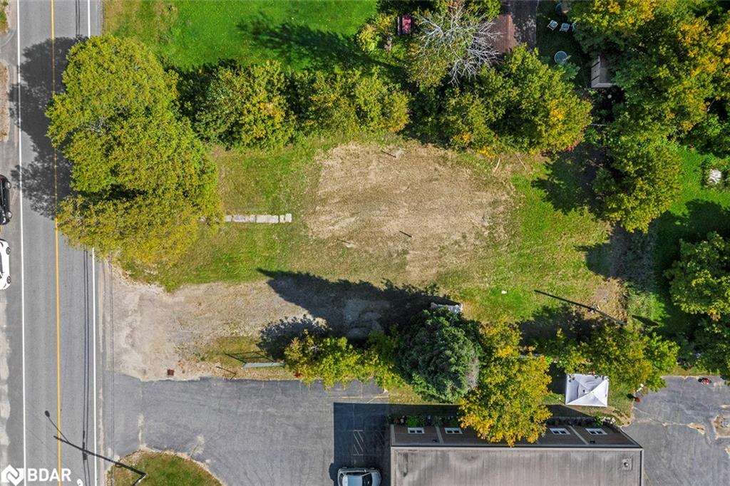 196 Yonge Street Property Photo 2