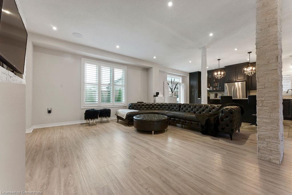 12 Ascoli Drive Property Photo 6