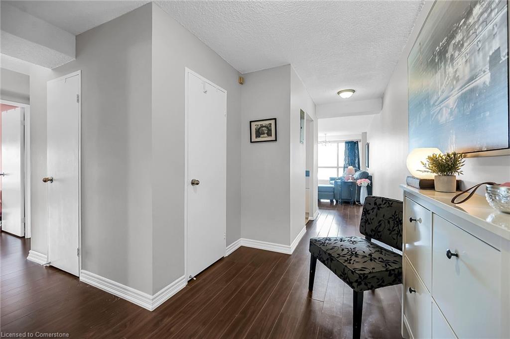 2908-150 Charlton Avenue E Property Photo 4