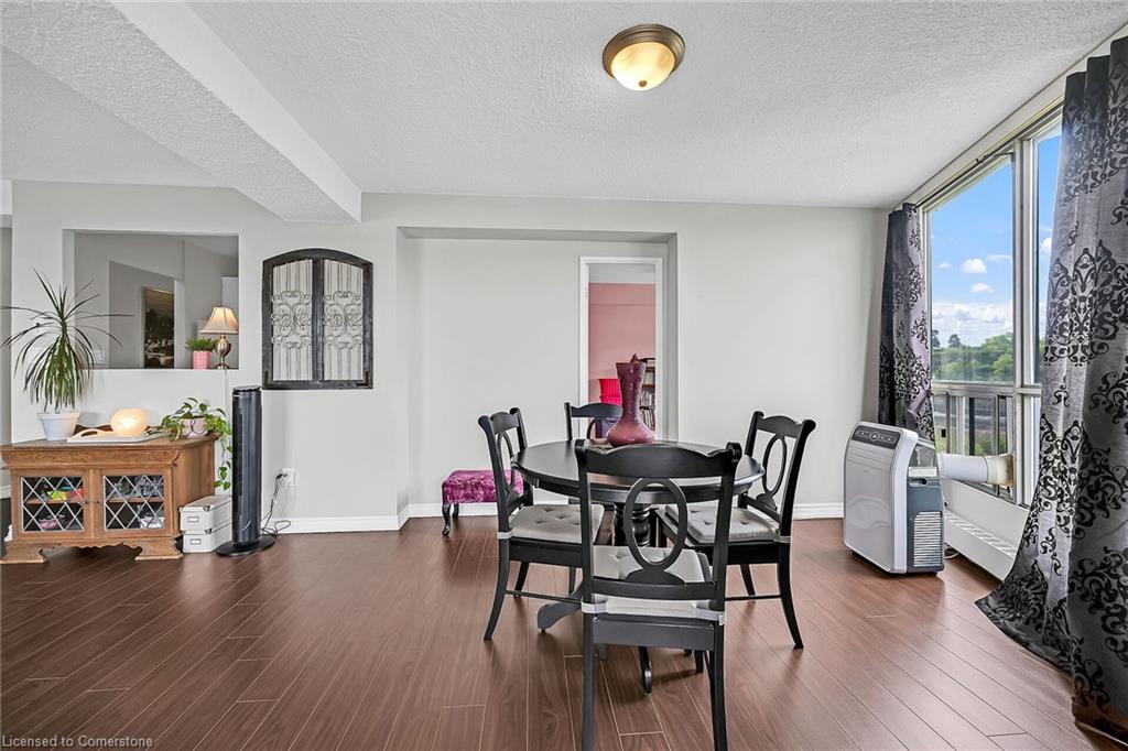 2908-150 Charlton Avenue E Property Photo 16