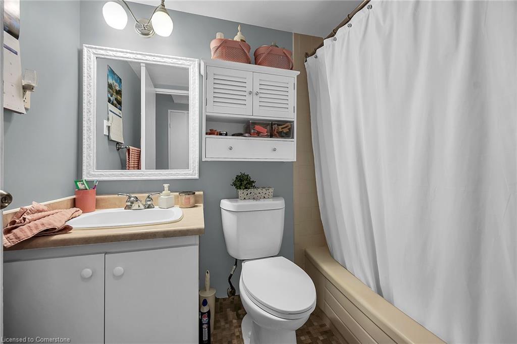 2908-150 Charlton Avenue E Property Photo 22
