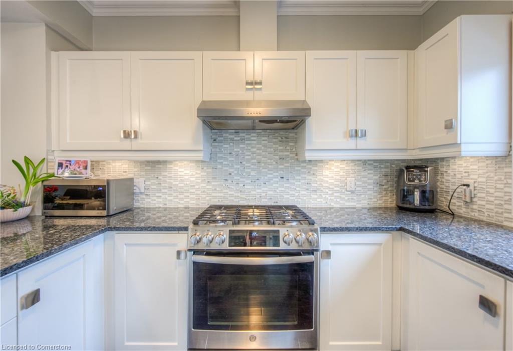 7-44 Flamboro Street Property Photo 7