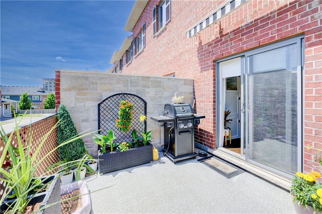 7-44 Flamboro Street Property Photo 14